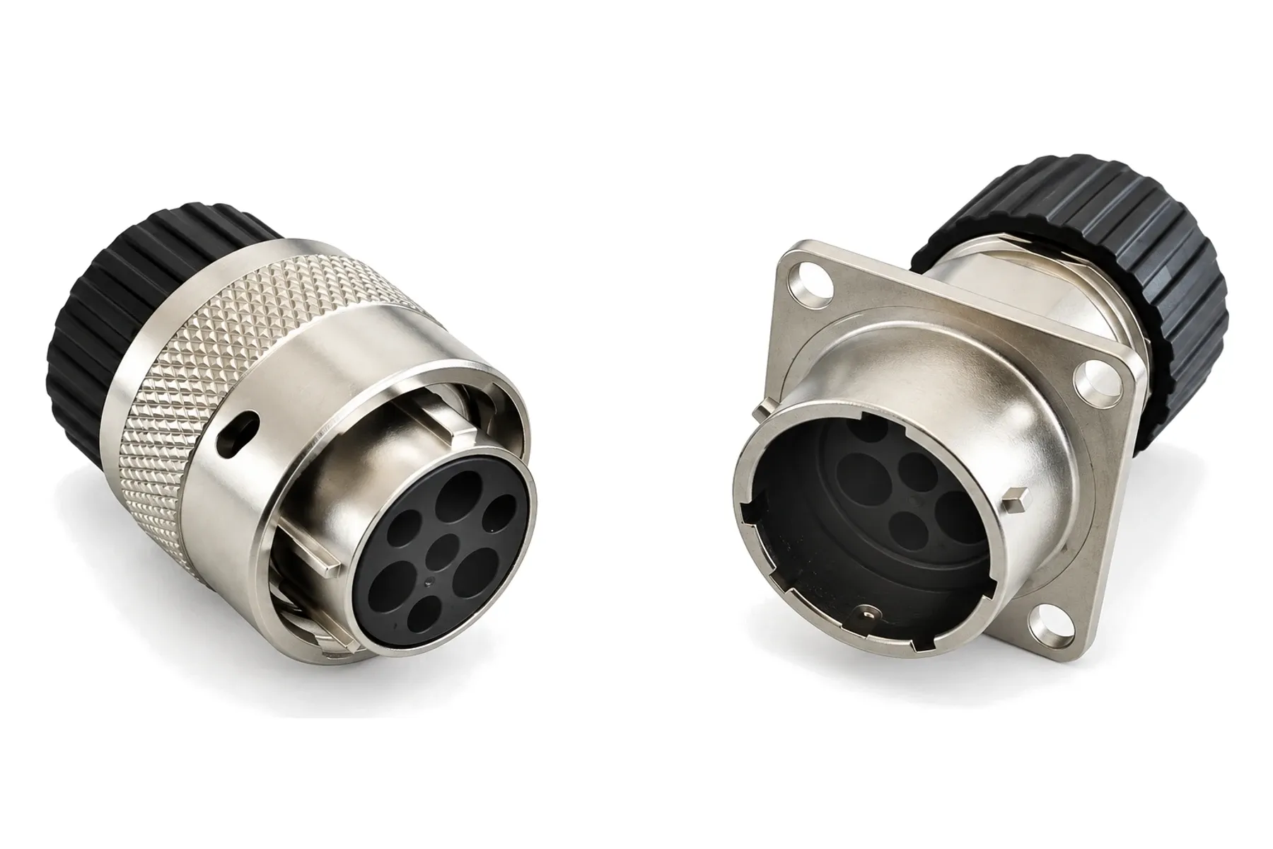 EV05 bayonet plug and square-flange receptacle