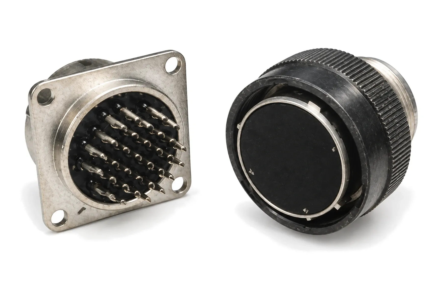 ZH28 glass-sealed square-flange receptacle and mating plug